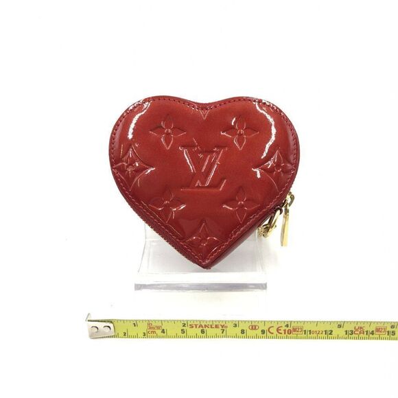 Louis Vuitton Red Pomme D´amour Vernis Heart Coin & Charm - Picture 5 of 10
